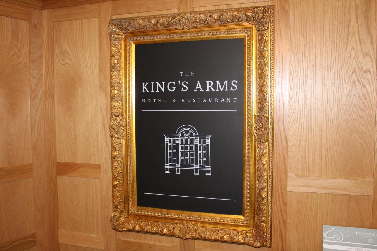 ביסטר The Kings Arms Hotel מתקנים תמונה